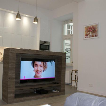 Lovely Apartment- Poznanska 16 Варшава Экстерьер фото